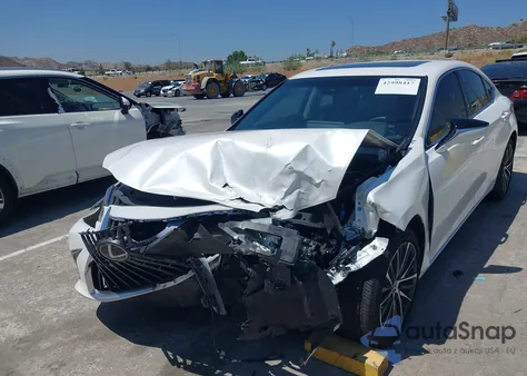 2025 Lexus Es 350 z USA, uszkodzony, nr VIN 58ADZ1B18SU191864